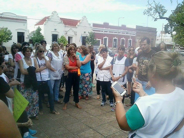 Protesta docente en Oliva