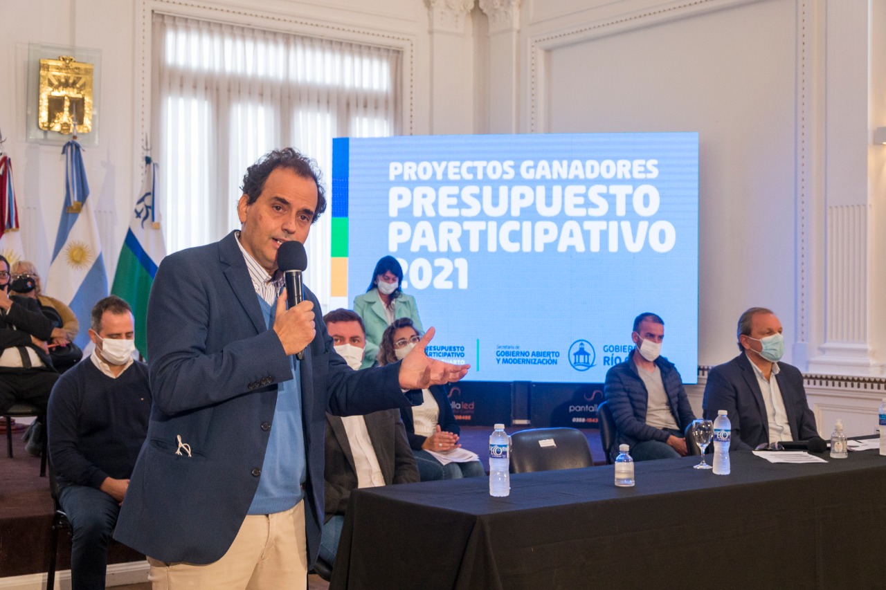 En el marco del Presupuesto Participativo, el Intendente Juan Manuel Llamosas presentó los 44 proyectos ganadores que serán ejecutados en la edición 2021 del programa