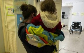 Río Segundo: se fue a bailar y dejó sola a su hija de dos años, que fue hallada por la Policía