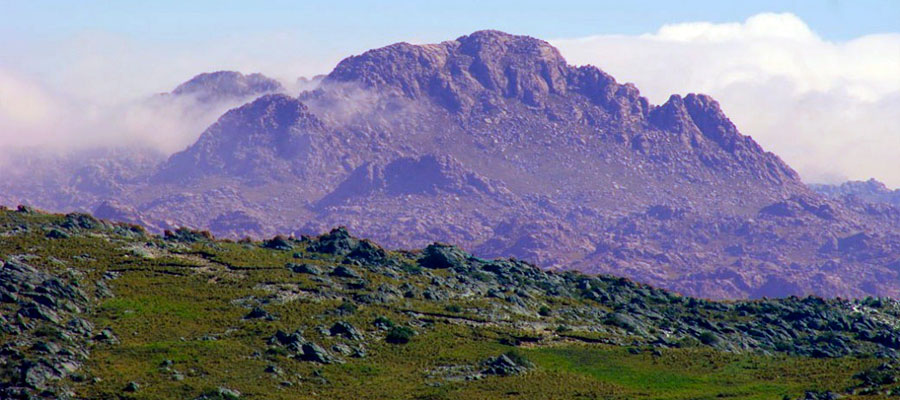 Buscan a una pareja erdida en el cerro champaquí