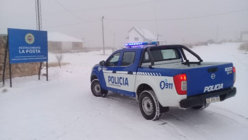 Nieve, frío y rutas cerradas en el Valle de Punilla