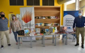 "Mis primeros libros", el programa que entrega carnet de la biblioteca y libros a recién nacidos en Villa María