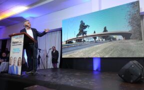 Llaryora anuncia un viaducto para los vecinos de La Calera y V. Escondido