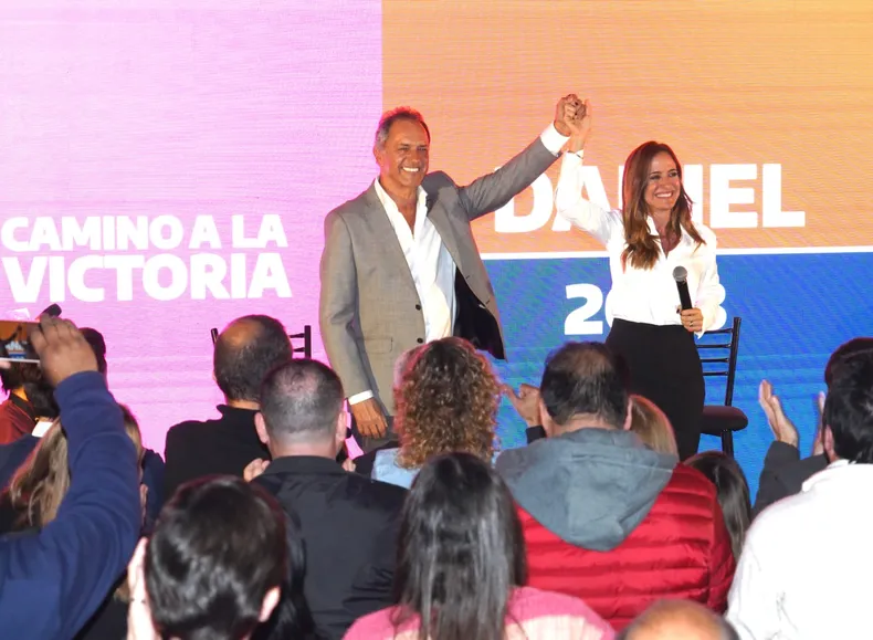 por medios anti-K, Daniel Scioli y Victoria Tolosa Paz juegan sus últimas cartas