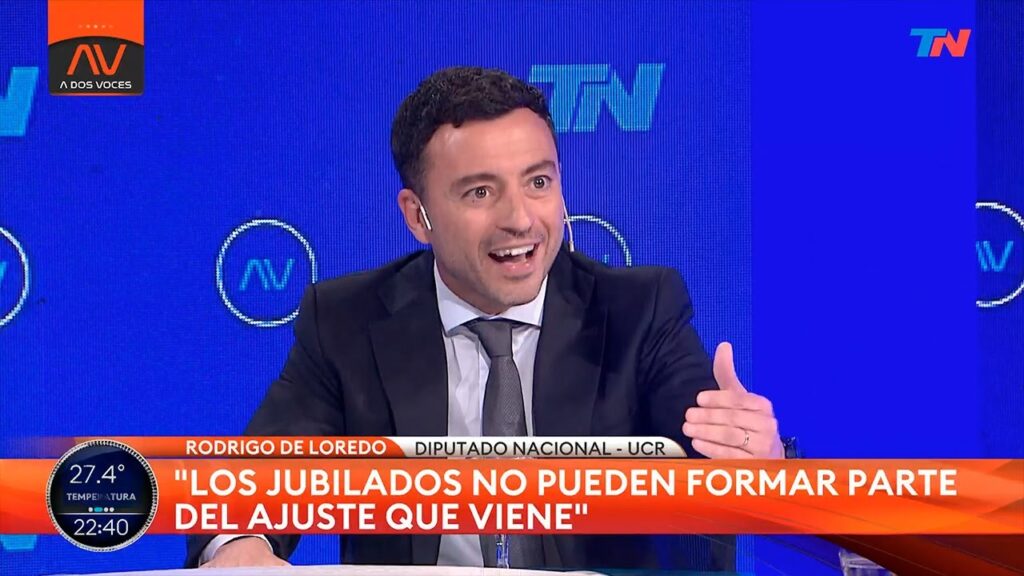 Ante el silencio de otros politicos, De Loredo salió a expresarse