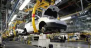 Fiat y Renault, las dos automotrices que nuclean directamente a unas 3.000 trabajadoras y trabajadores, en este contexto de preocupante recesión.