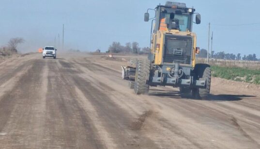 Esta pavimentación es posible gracias a la articulación público-privada, en el marco del “Programa de Mejoramiento de Caminos Rurales” y por medio del sistema de Contribución por Mejoras.