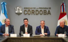 Martín Llaryora y Manuel Calvo relanzaron el Acuerdo Federal con autoridades municipales de Córdoba.